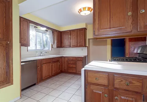 2039 Hampton, Grosse Pointe Woods, MI 48236 photo 6