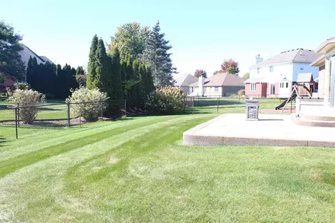 Exterior - 21432 Mackenzie, Macomb, MI 48044 photo 4 of 4