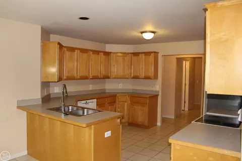 Kitchen - 21432 Mackenzie, Macomb, MI 48044 photo 2 of 4