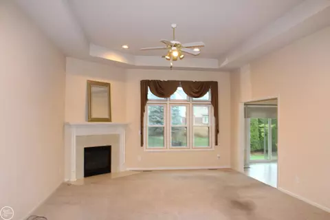 Living - 21432 Mackenzie, Macomb, MI 48044 photo 3 of 3