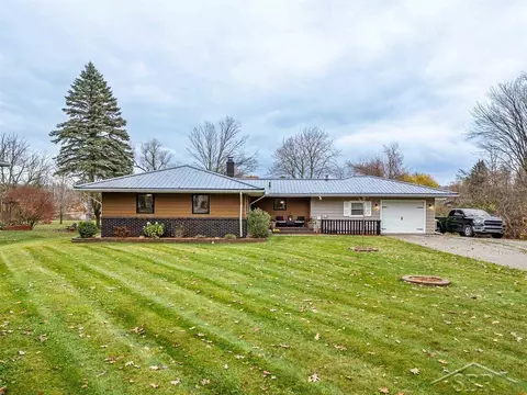 620 Witbeck, Clare, MI 48617 photo 2
