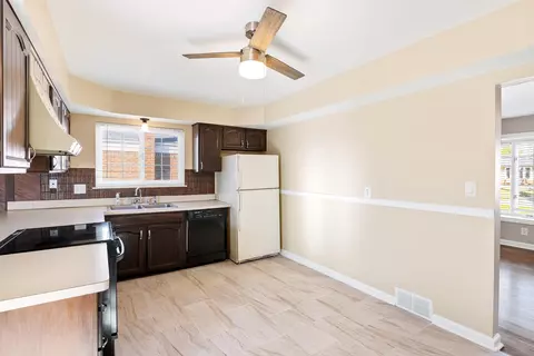 Kitchen - 14020 Bade, Warren, MI 48088 photo 2 of 4