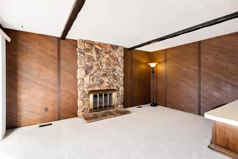 Living - 14020 Bade, Warren, MI 48088 photo 2 of 5
