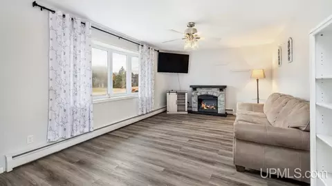 6394 Danforth M15, Escanaba, MI 49829 photo 5
