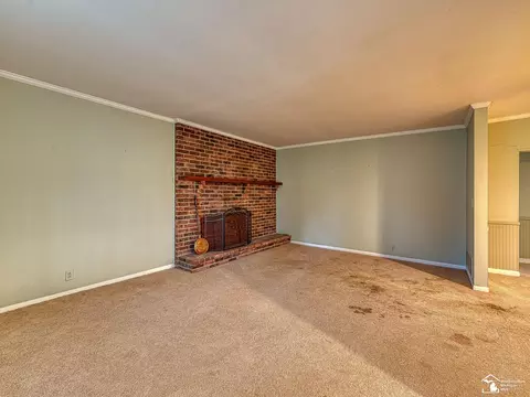 Living - 1455 Kent, Carleton, MI 48117 photo 1 of 5
