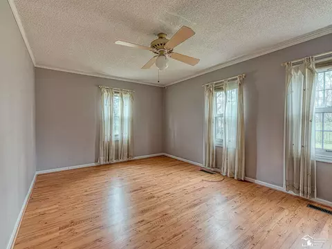 Bedroom - 1455 Kent, Carleton, MI 48117 photo 1 of 2