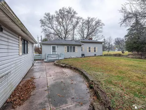 Exterior - 1455 Kent, Carleton, MI 48117 photo 2 of 7