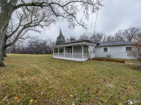 Exterior - 1455 Kent, Carleton, MI 48117 photo 5 of 7