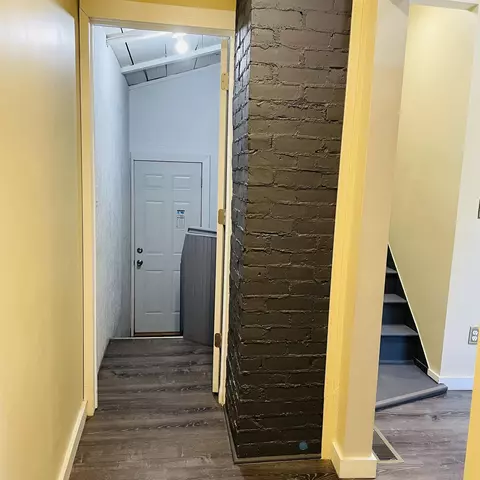 Entry Way - 206 S Howell, Owosso, MI 48867 photo 5 of 5