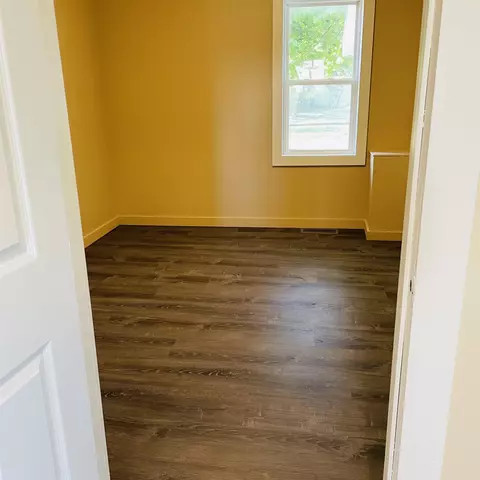 Bedroom - 206 S Howell, Owosso, MI 48867 photo 2 of 4