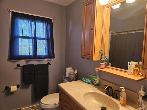 Bath - 991 Substation, Temperance, MI 48182 photo 1 of 1