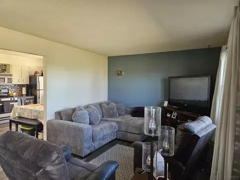 Living - 991 Substation, Temperance, MI 48182 photo 1 of 4