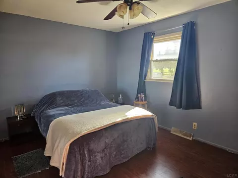 Bedroom - 991 Substation, Temperance, MI 48182 photo 1 of 3