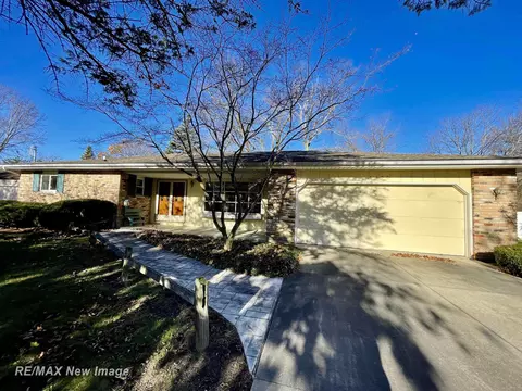 1196 River Frst, Saginaw, MI 48638