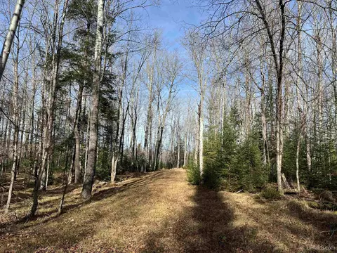 5299 Town Nn, Florence T-wi, WI 54121