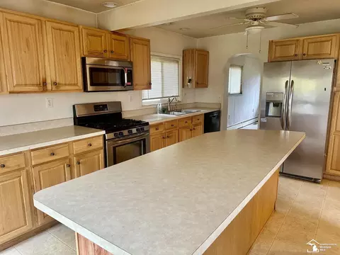 Kitchen - 6700 Keithcrest, Temperance, MI 48182 photo 3 of 3