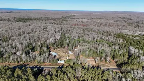 e6574 Michigan 94, Munising, MI 49862