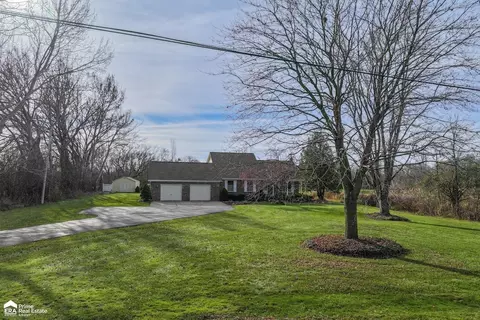 9256 E Potter, Davison, MI 48423