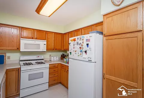 8420 Wolverine, Temperance, MI 48182 photo 15