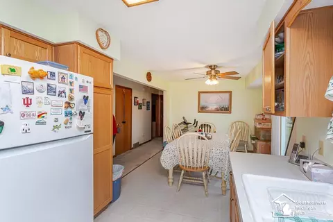 8420 Wolverine, Temperance, MI 48182 photo 14