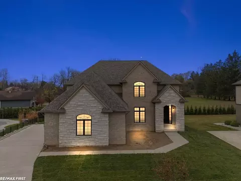 1917 Rosati #4, Rochester Hills, MI 48307