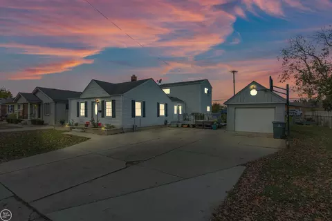 23113 Doremus, Saint Clair Shores, MI 48080