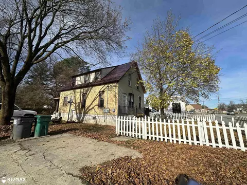 Exterior - 715 N Silverleaf, Gladwin, MI 48624 photo 1 of 5