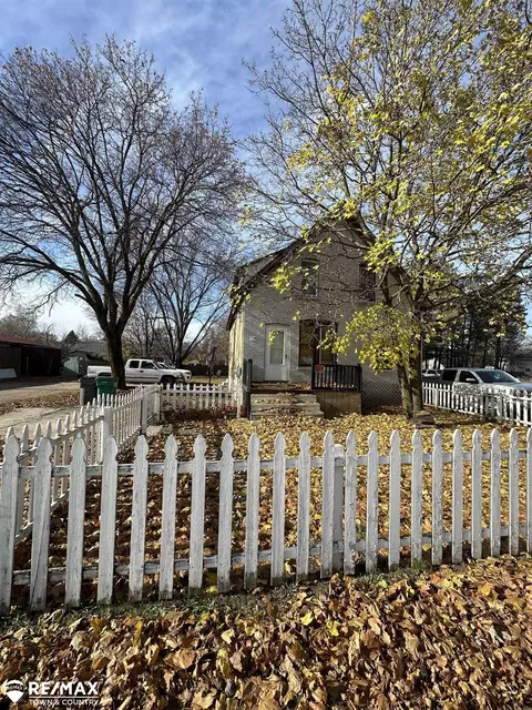 Exterior - 715 N Silverleaf, Gladwin, MI 48624 photo 4 of 5