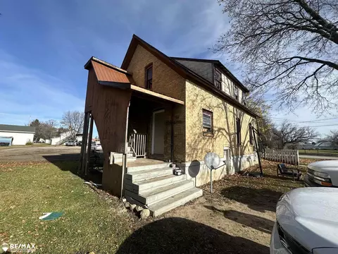 Exterior - 715 N Silverleaf, Gladwin, MI 48624 photo 5 of 5