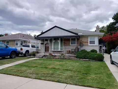 30237 Taylor, Saint Clair Shores, MI 48082