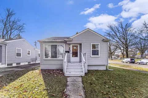 441 Charlevoix, Clawson, MI 48017