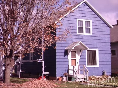 325 Berkshire, Caspian, MI 49915