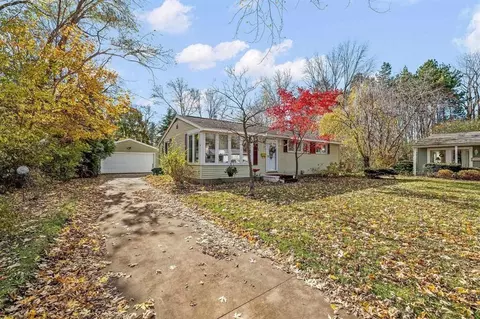 9 Dan, Midland, MI 48642
