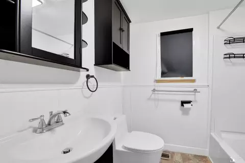 Bath - 1111 Adams, Monroe, MI 48161 photo 1 of 1