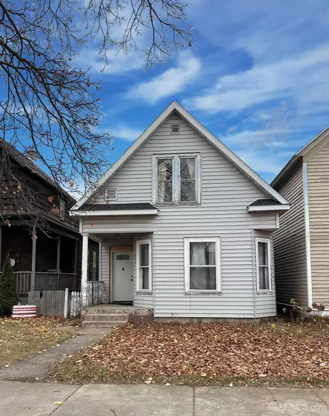 209 N 14th, Escanaba, MI 49829