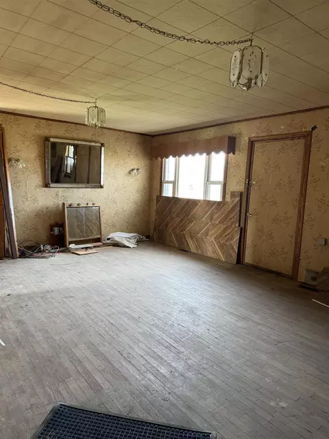 6186 M-21, Corunna, MI 48817 photo 12
