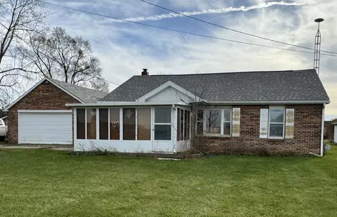 6186 M-21, Corunna, MI 48817 photo 2