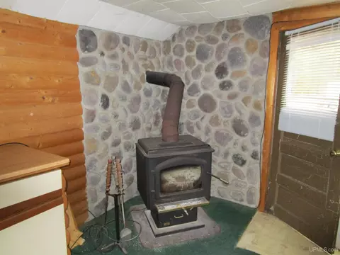 3844 9th Ln, Bark River, MI 49807 photo 11