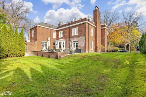 Exterior - 31 Beverly, Grosse Pointe Farms, MI 48236 photo 10 of 11