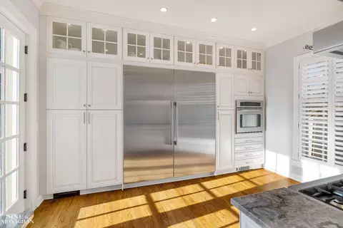 Kitchen - 31 Beverly, Grosse Pointe Farms, MI 48236 photo 5 of 11