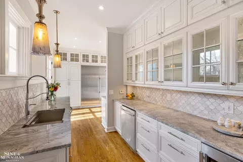 Kitchen - 31 Beverly, Grosse Pointe Farms, MI 48236 photo 2 of 11