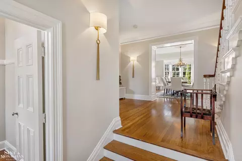 Entry Way - 31 Beverly, Grosse Pointe Farms, MI 48236 photo 1 of 16