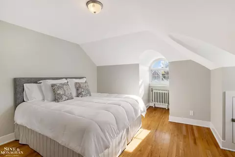 Bedroom - 31 Beverly, Grosse Pointe Farms, MI 48236 photo 7 of 9