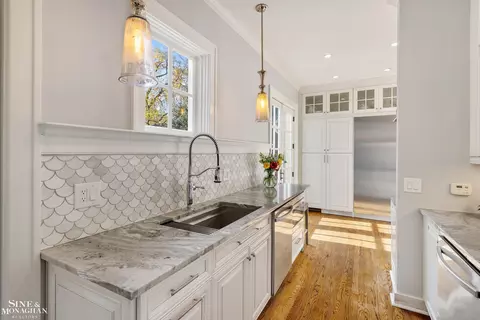 Kitchen - 31 Beverly, Grosse Pointe Farms, MI 48236 photo 3 of 11