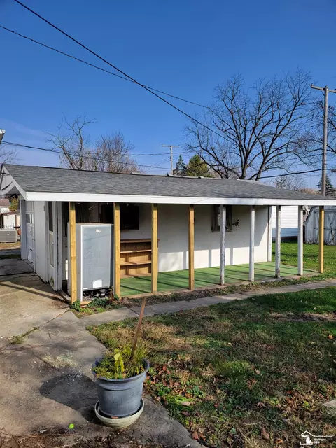 877 Rambow, Monroe, MI 48161 photo 6