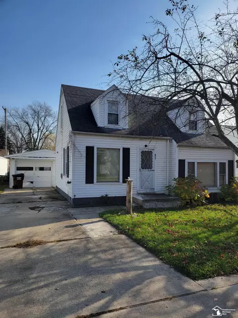 877 Rambow, Monroe, MI 48161 photo 2