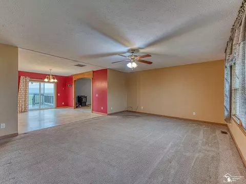 7052 Bluebush, Monroe, MI 48162 photo 2