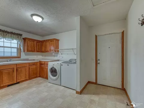 7052 Bluebush, Monroe, MI 48162 photo 24