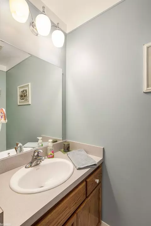 Bath - 471 Braidwood, Riley, MI 48041 photo 1 of 3