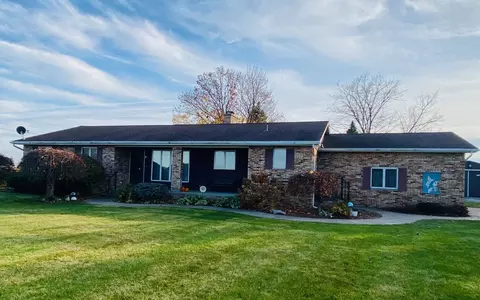 920 E Ctr, Essexville, MI 48732